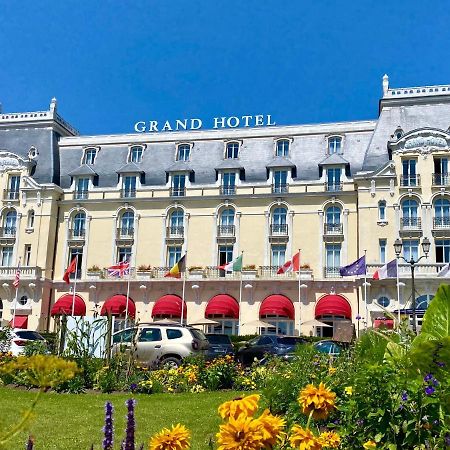 Perle Marine Au Pied De La Plage Apartment Cabourg Exterior photo